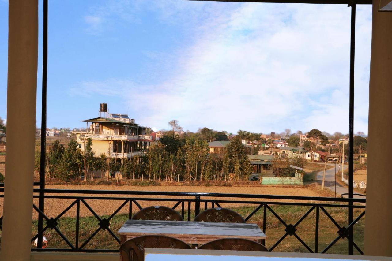 Hotel National Park Sauraha- Homely Stay And Peaceful Location Exterior photo